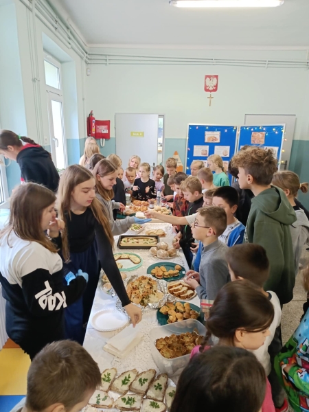 Międzynarodowy Dzień Chleba w naszej szkole - czyli jak kromka może mieć misję!